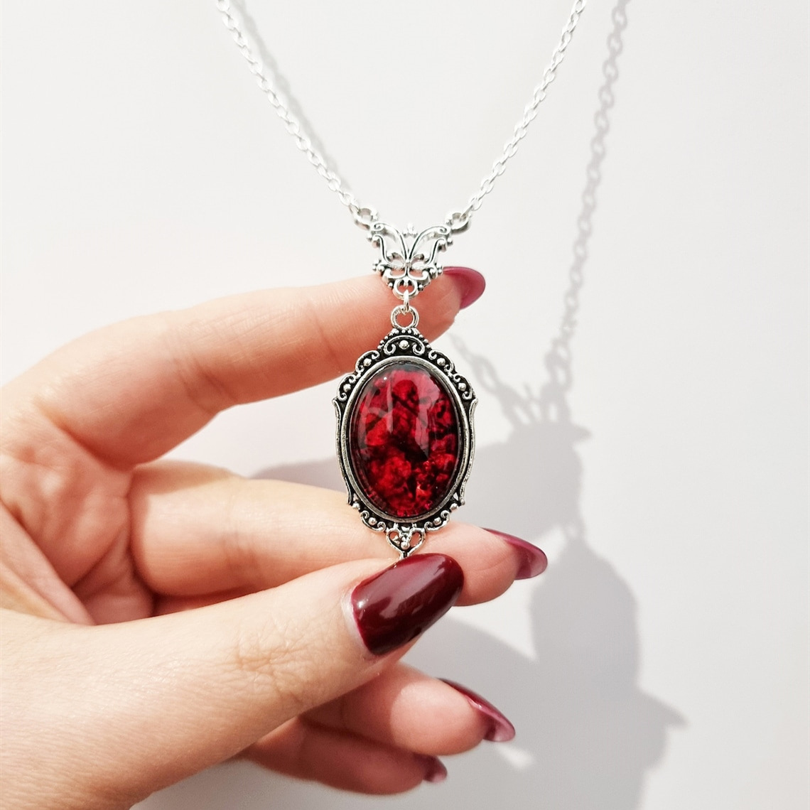 Vintage Gothic Blood Red Quart – Women'S Vampire Accessories recenzja i cena