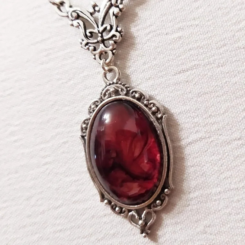 Vintage Gothic Blood Red Quart – Women'S Vampire Accessories recenzja i cena