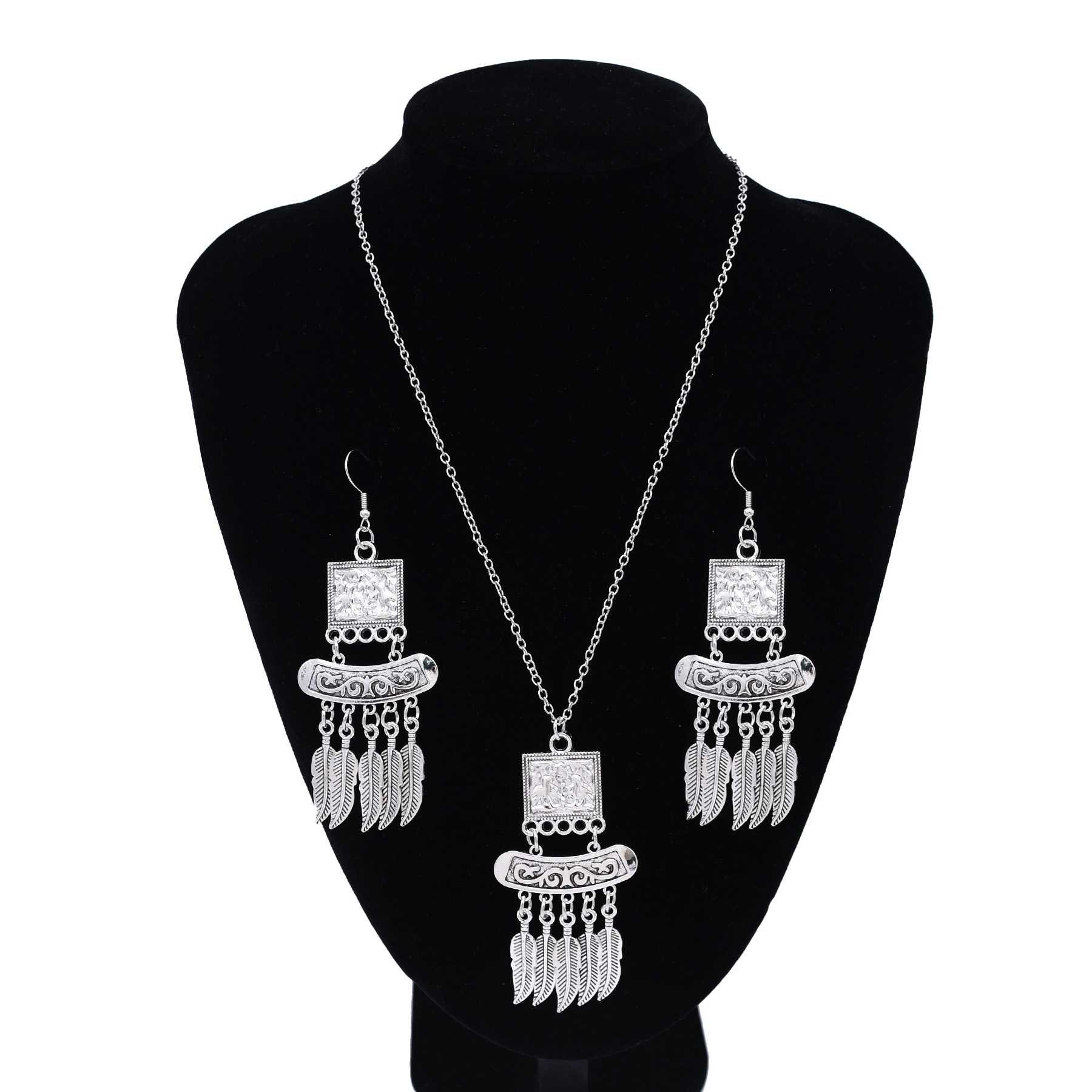 Zestaw biżuterii dla kobiet: v – Women Accessories Nepal recenzja i cena